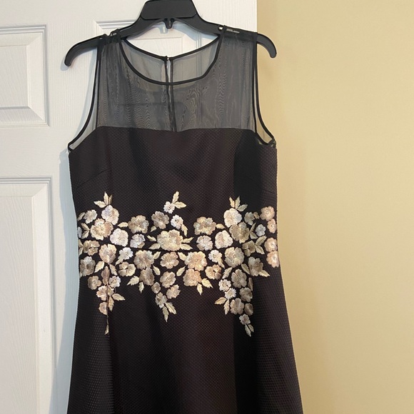 TAHARI Arthur S Levine - Picture 3 of 6